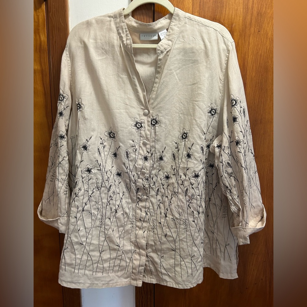 Tweeds Cream Tunic with Black Floral Stitching